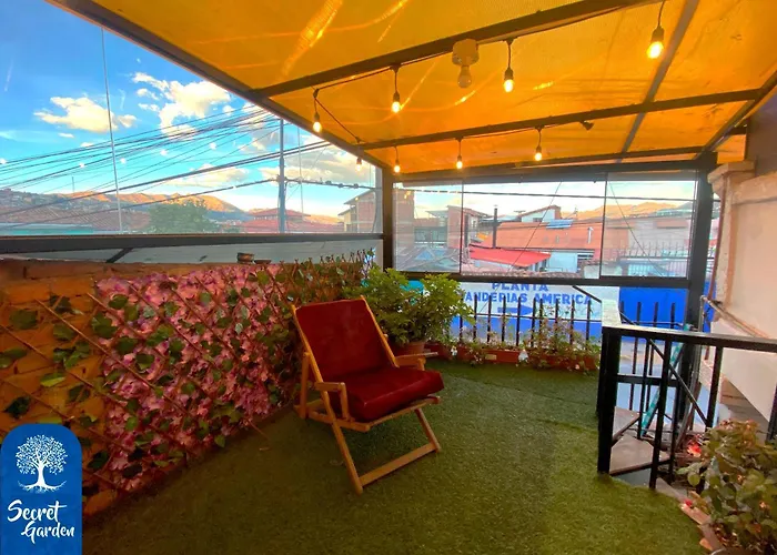 Hostel Secret Garden 2 *